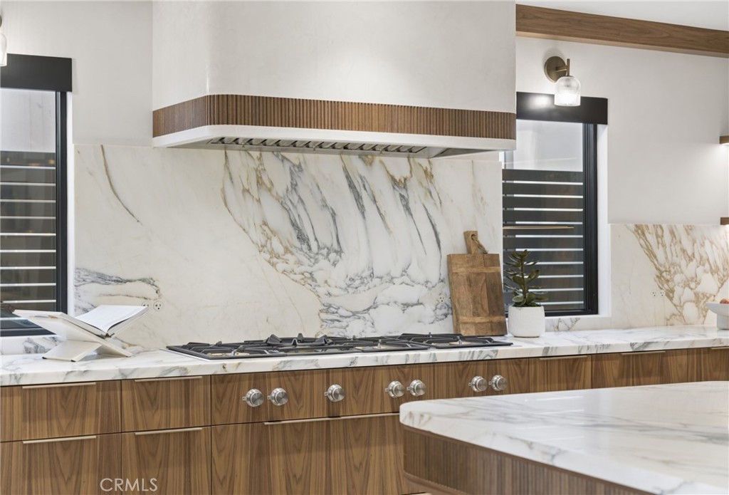 503 J Property Photo 11