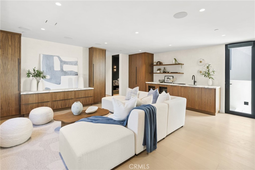 503 J Property Photo 19