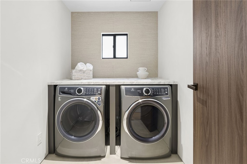 503 J Property Photo 34