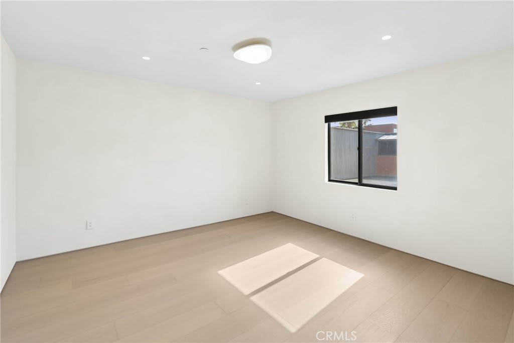 503 J Property Photo 37