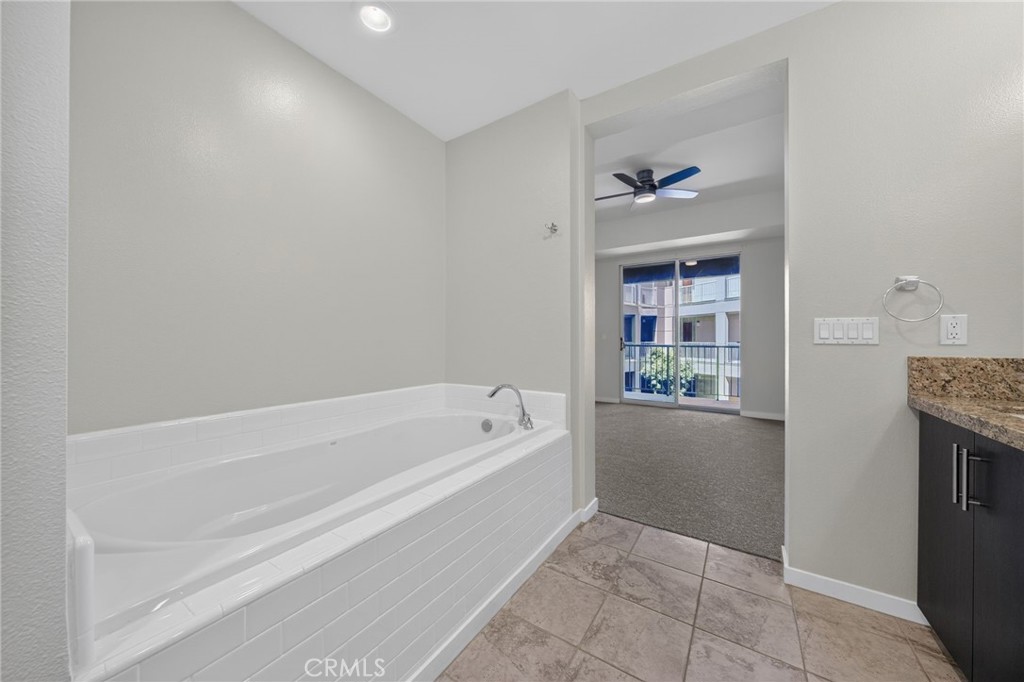 21 Gramercy 309 Property Photo 18