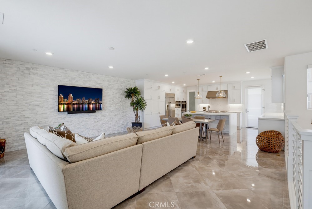 162 Bowery Property Photo 6