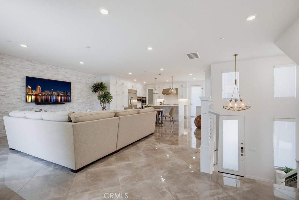 162 Bowery Property Photo 8