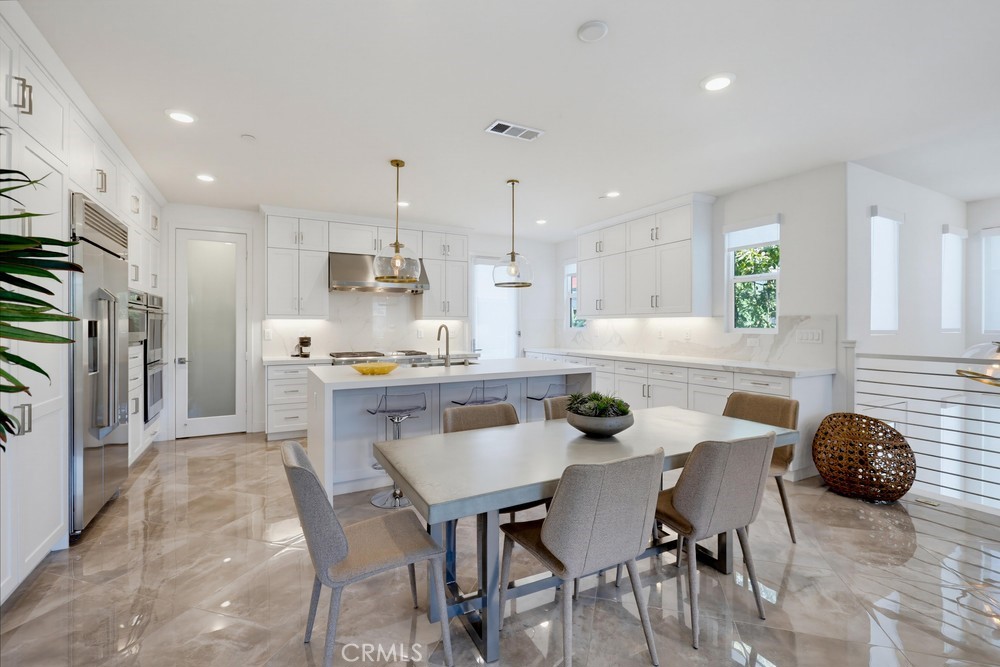 162 Bowery Property Photo 19