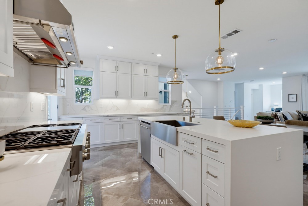 162 Bowery Property Photo 24