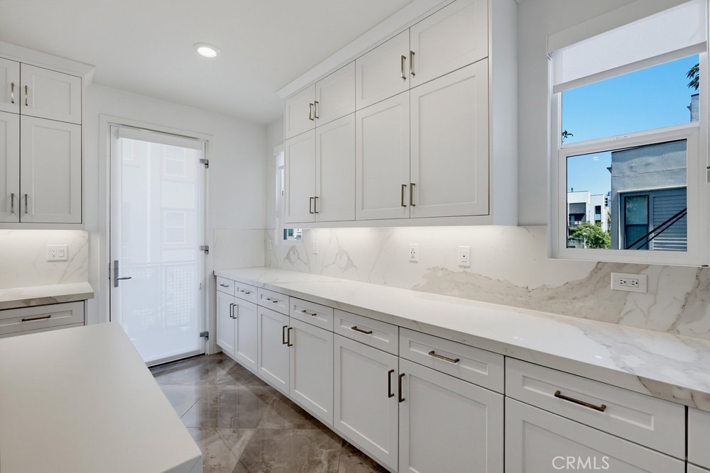 162 Bowery Property Photo 27