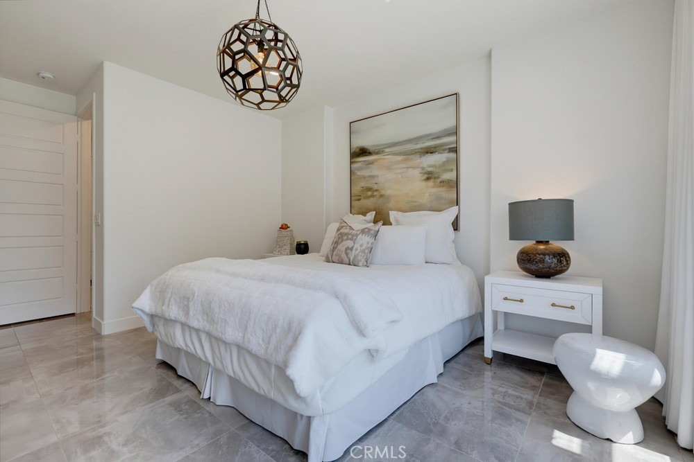 162 Bowery Property Photo 32