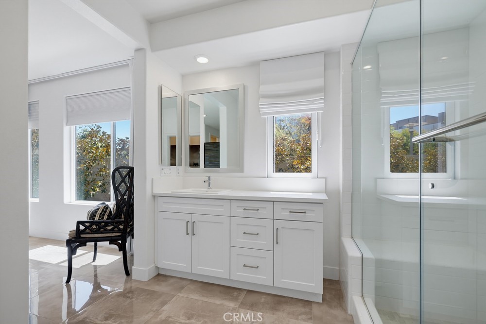 162 Bowery Property Photo 35