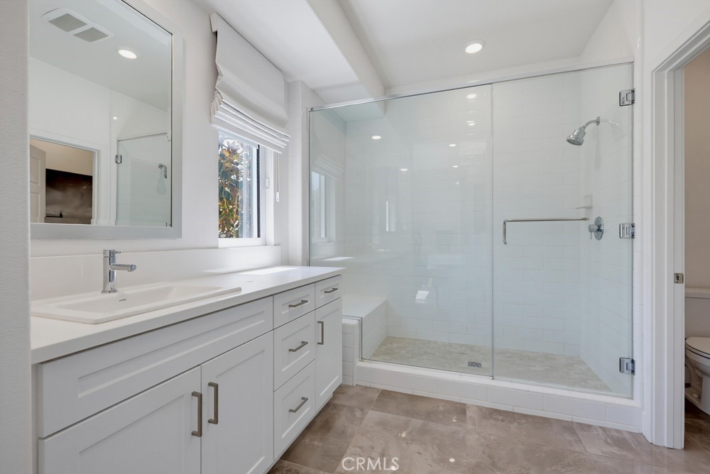 162 Bowery Property Photo 36