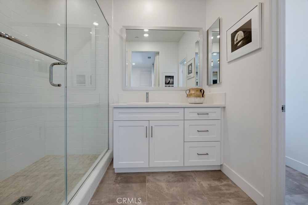162 Bowery Property Photo 60