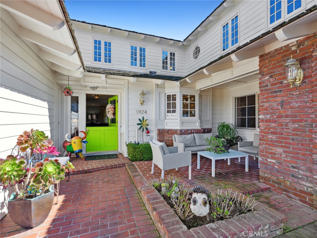1924 Leeward Lane Property Photo 3