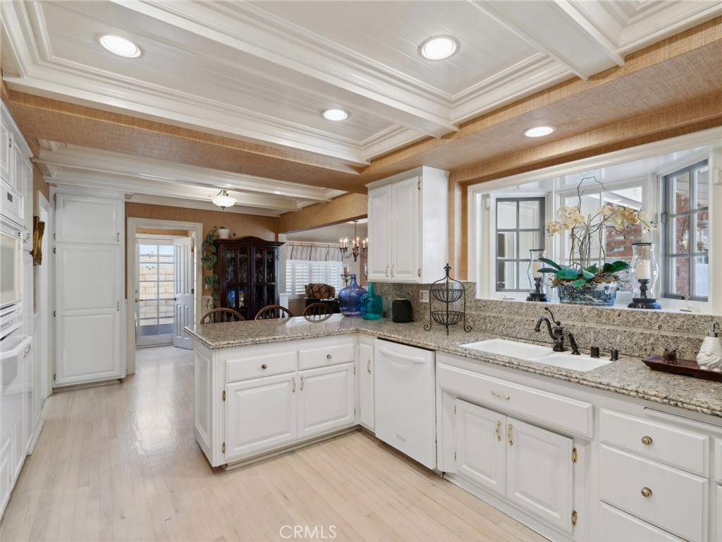 1924 Leeward Lane Property Photo 12