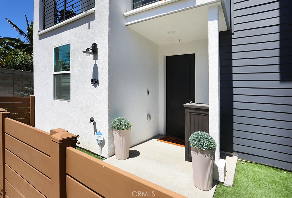 854 S Harbor Blvd Property Photo 3