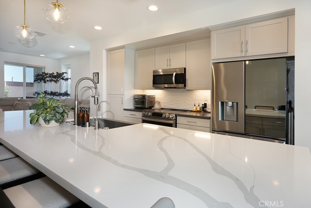 854 S Harbor Blvd Property Photo 12
