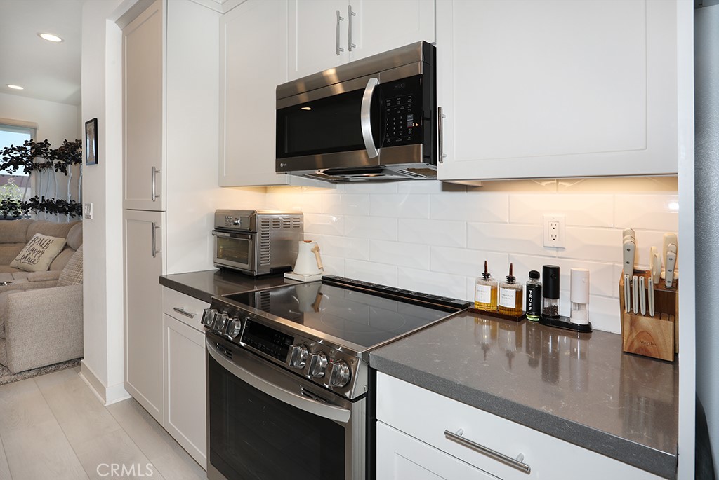 854 S Harbor Blvd Property Photo 14