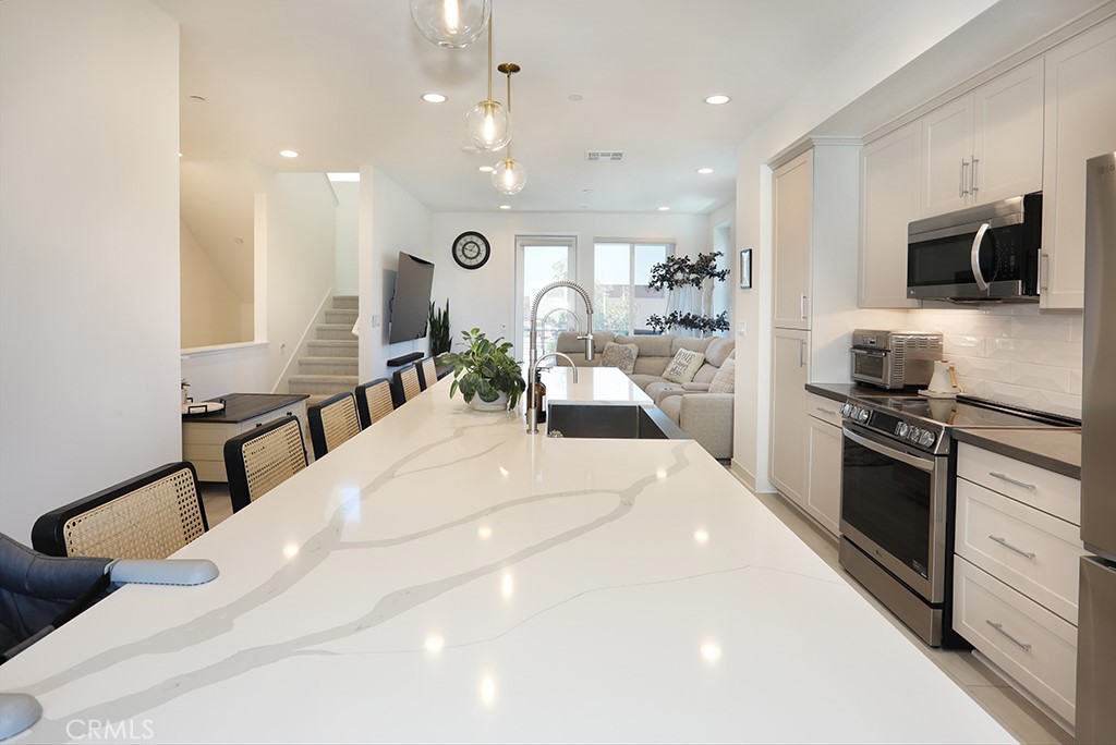 854 S Harbor Blvd Property Photo 15
