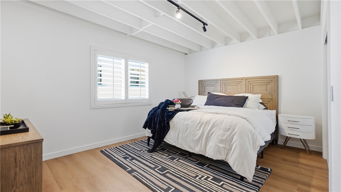 6601 Seashore Property Photo 10