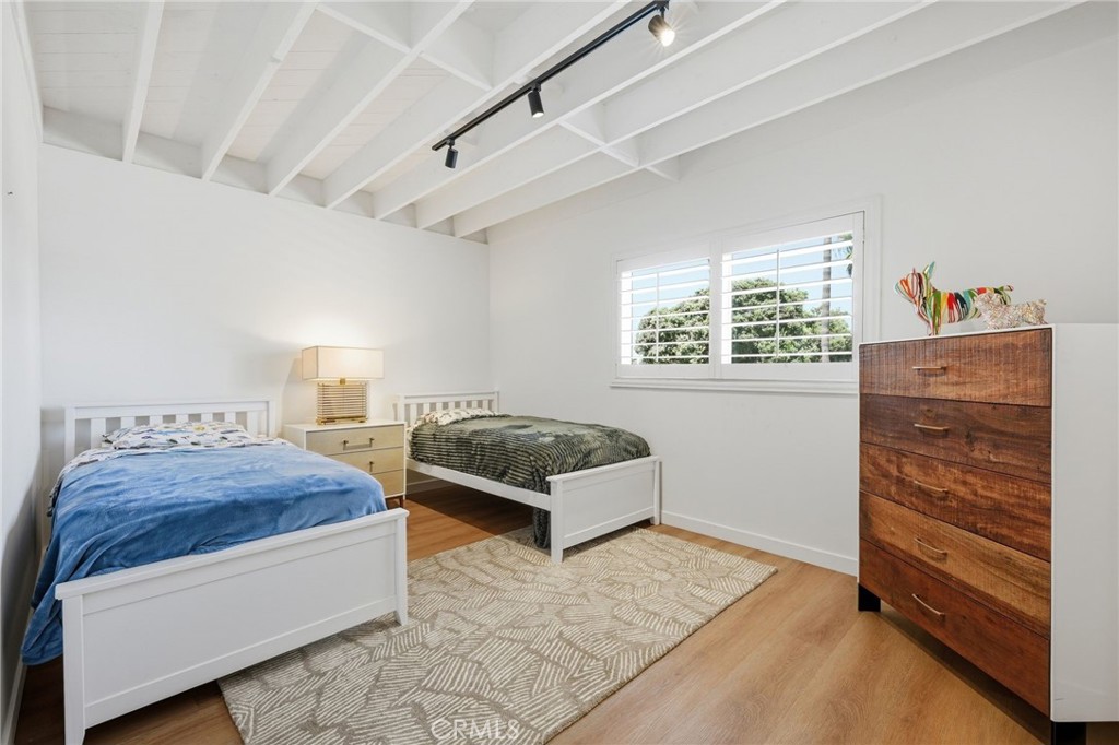 6601 Seashore Property Photo 11