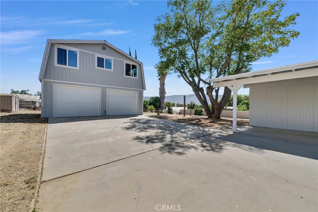 21425 Apricot Property Photo 21
