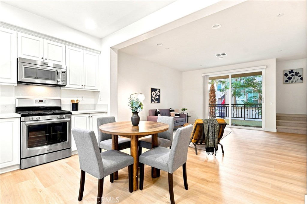184 Royal Property Photo 16