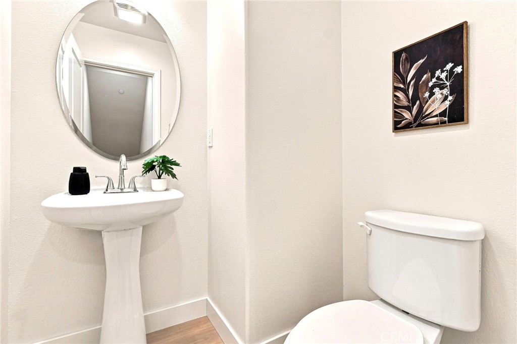 184 Royal Property Photo 26
