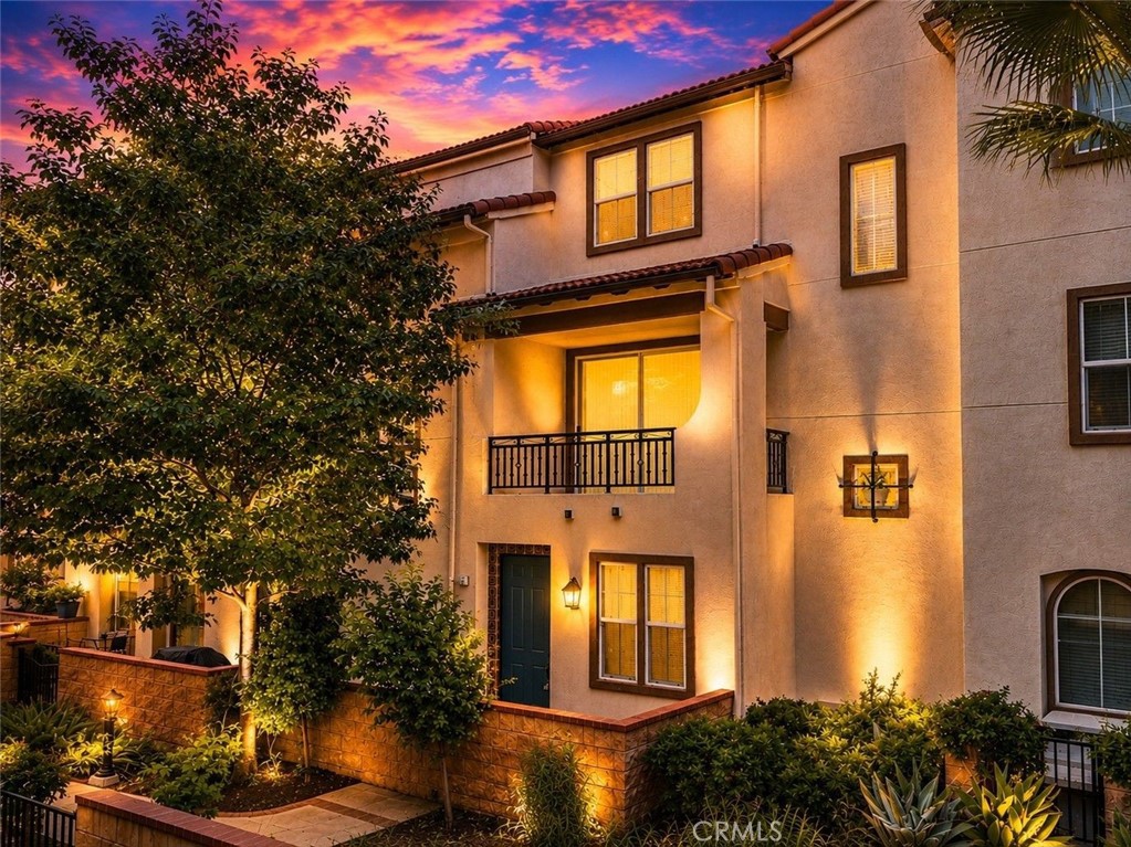 184 Royal Property Photo 35