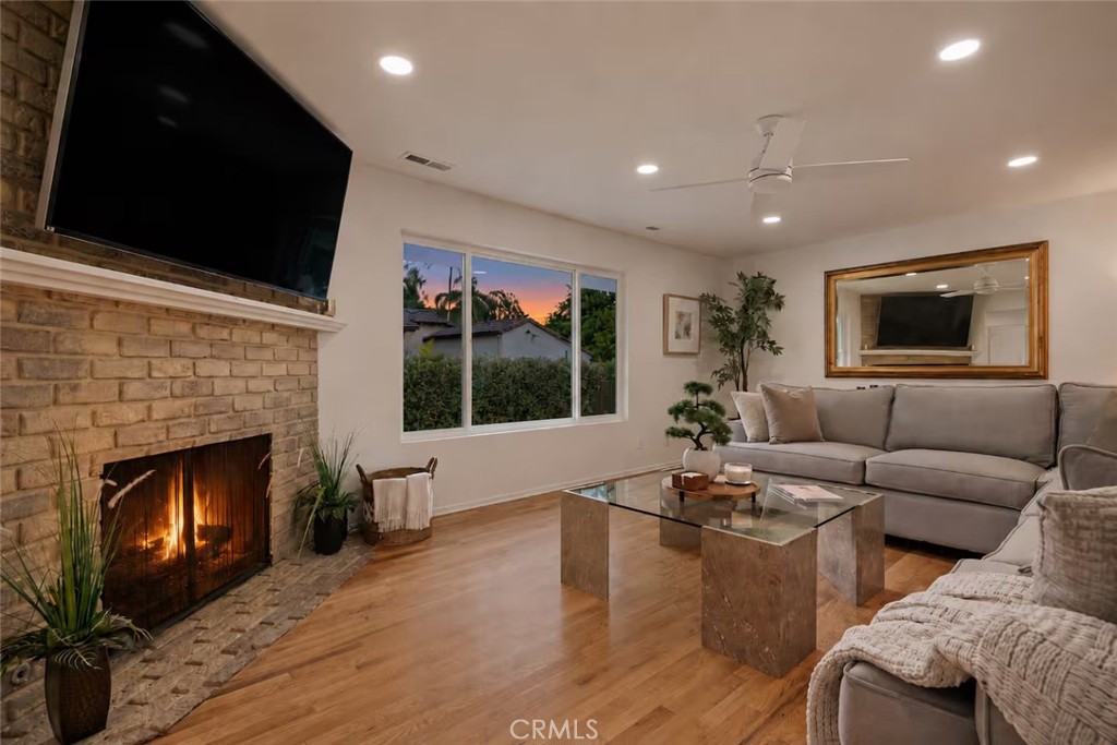 56 La Vuelta Property Photo 3