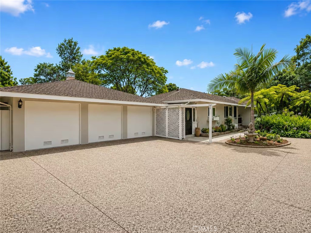 56 La Vuelta Property Photo 33