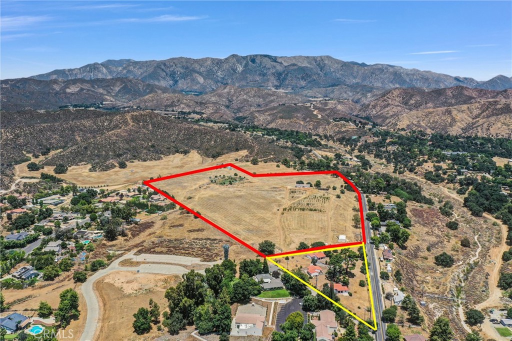 9300 Oak Glen Property Photo 1