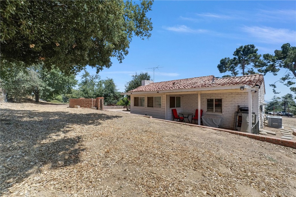 9300 Oak Glen Property Photo 12