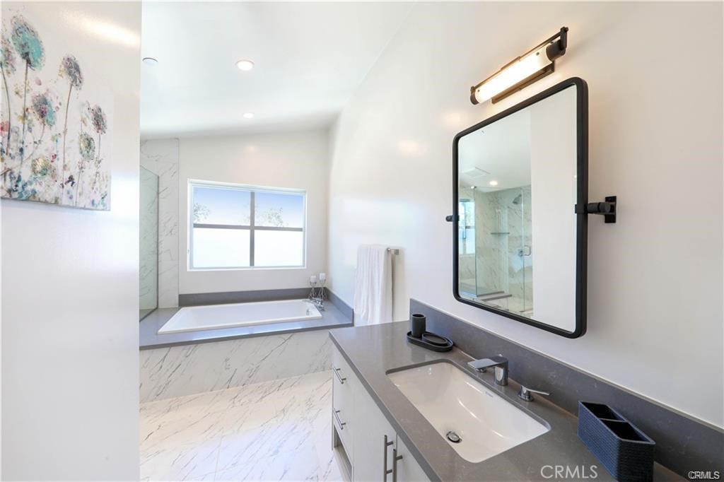 3920 E Coast Highway Property Photo 19