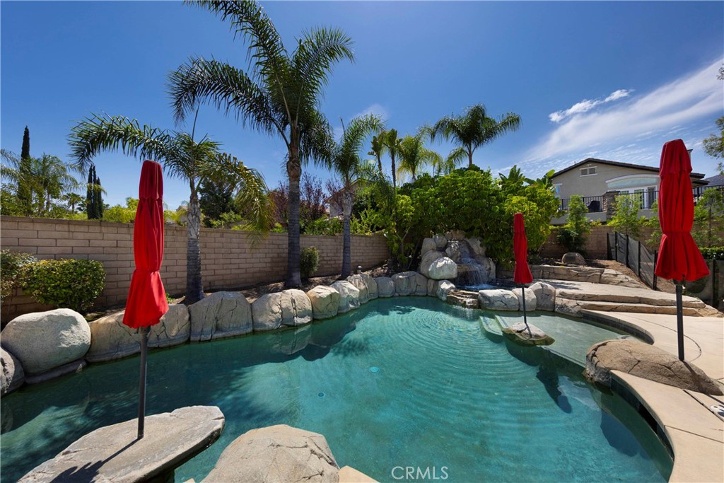 1806 Willowbluff Drive Property Photo 24