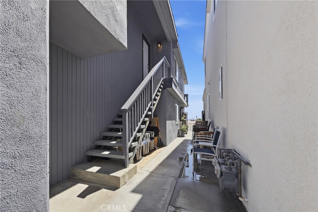 3010 W Oceanfront Upper 