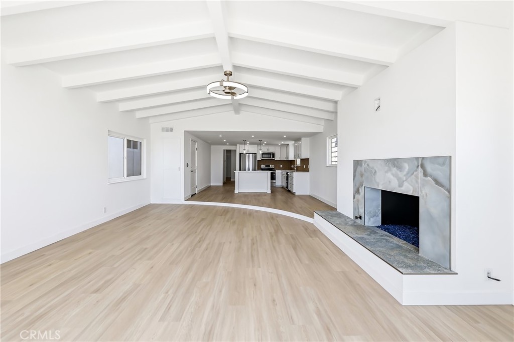 3010 W Oceanfront Upper 