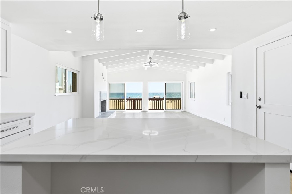 3010 W Oceanfront Upper 