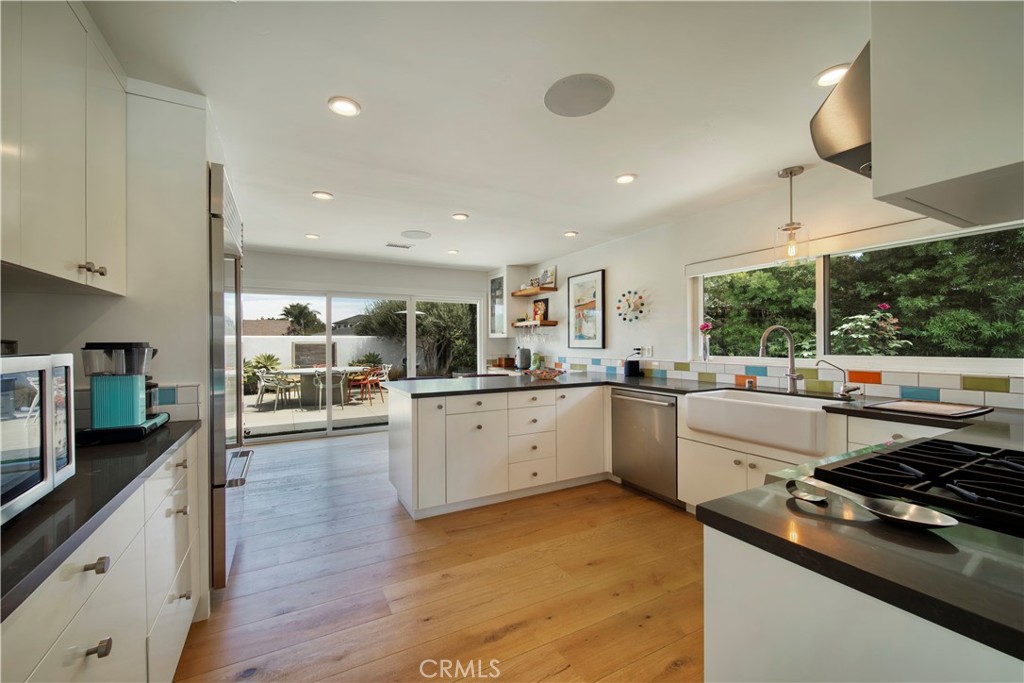 927 Bellis Street Property Photo 4