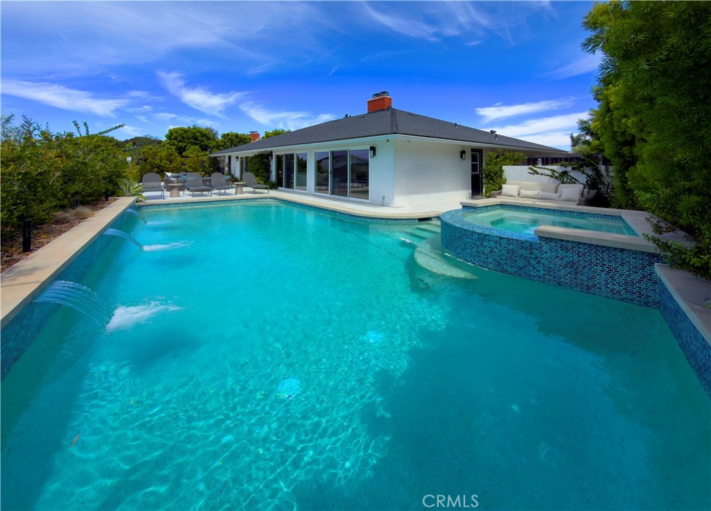 927 Bellis Street Property Photo 12
