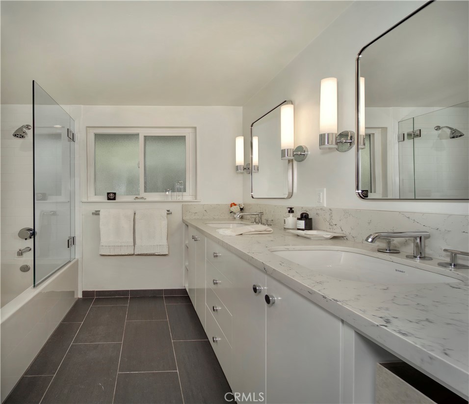 927 Bellis Street Property Photo 17