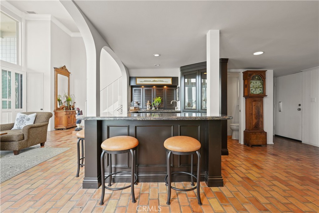 16445 Wimbledon Property Photo 6