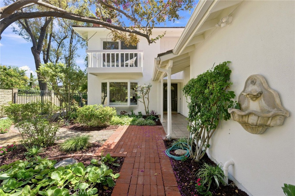 16 Angell Street Property Photo 3