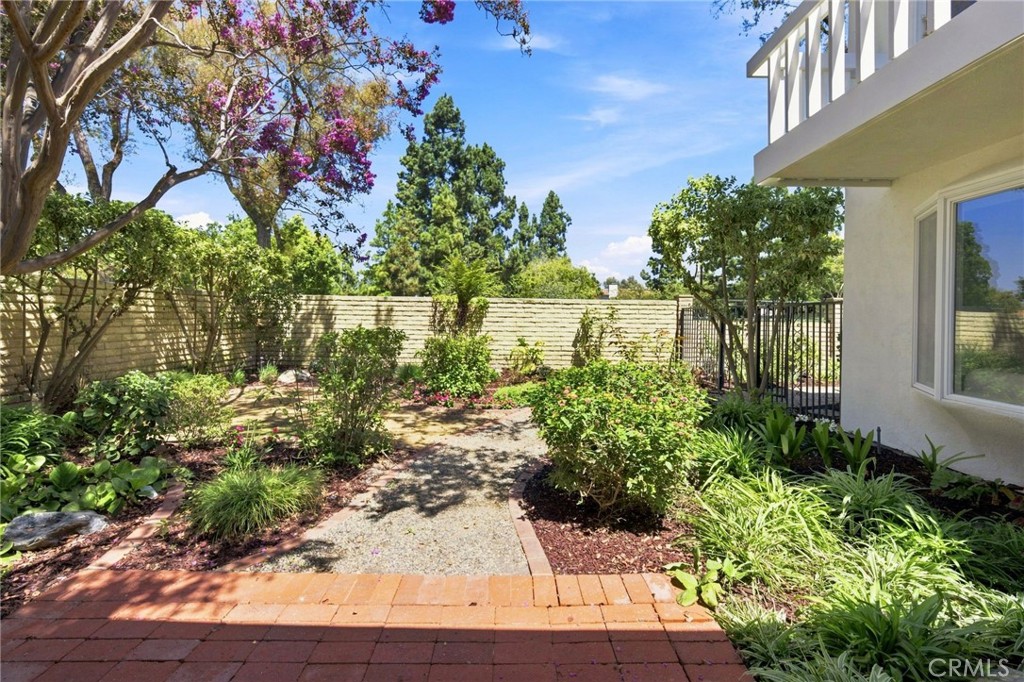 16 Angell Street Property Photo 5