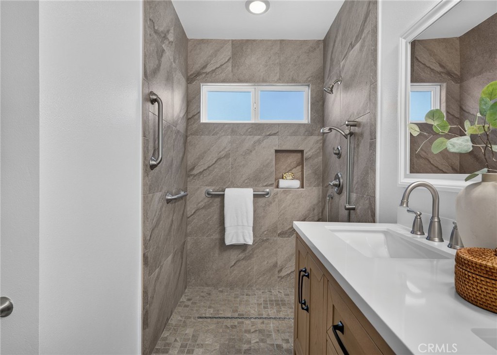 16 Angell Street Property Photo 26