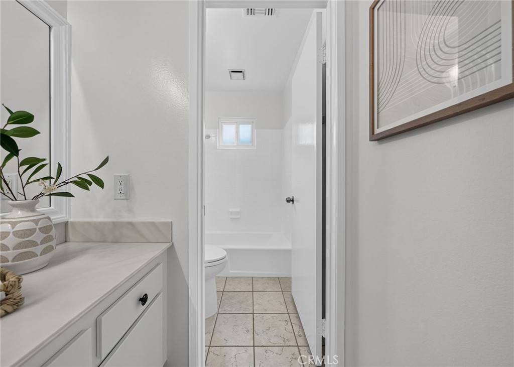 16 Angell Street Property Photo 39