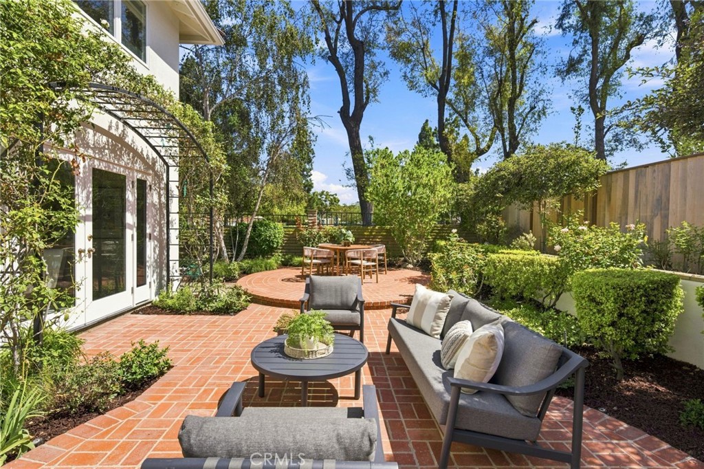 16 Angell Street Property Photo 46