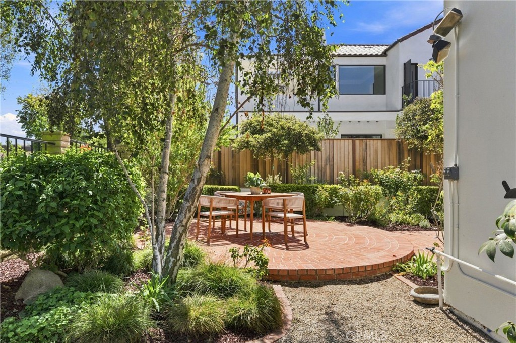 16 Angell Street Property Photo 48