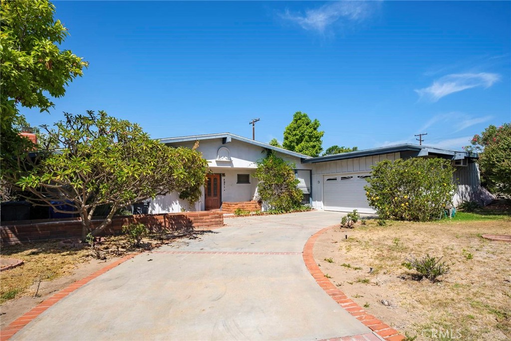 4871 Sunnybrook Avenue Property Photo 1