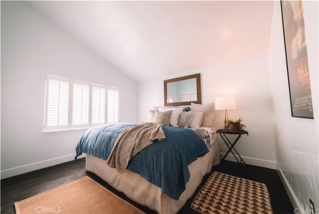 332 Lugonia Street Property Photo 8
