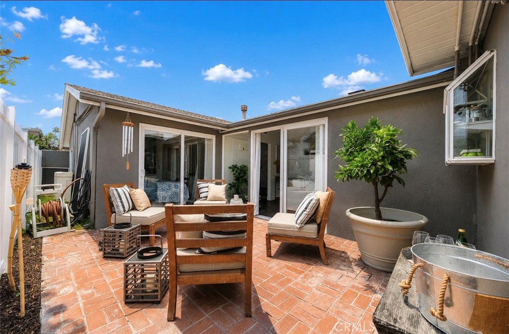 332 Lugonia Street Property Photo 13