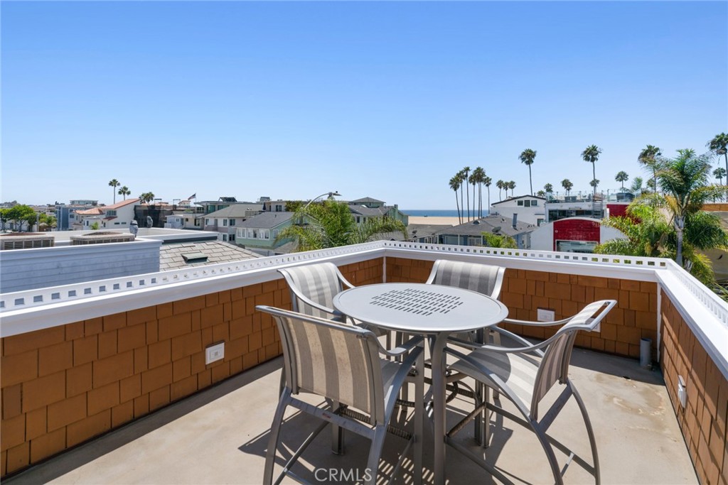 928 E Balboa Boulevard Property Photo 39