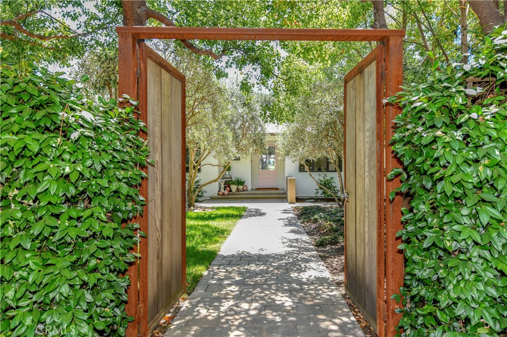1125 Rutherford Property Photo 4